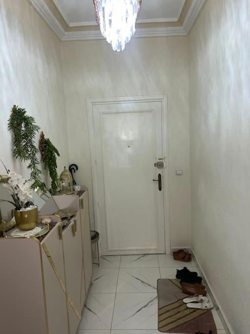 Appartement Centre 600M Plage Tanger Exterior foto
